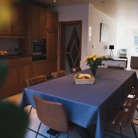Holiday home Maison Romeo